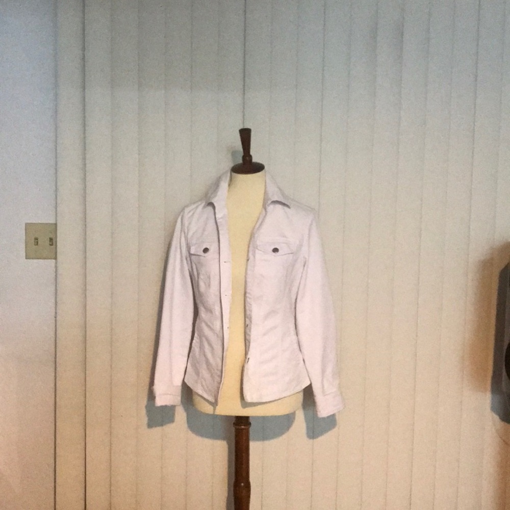 Macys jean long sleeve jacket in good condition.